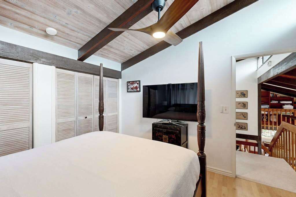 Photo of Bedroom in Hawaii Kai