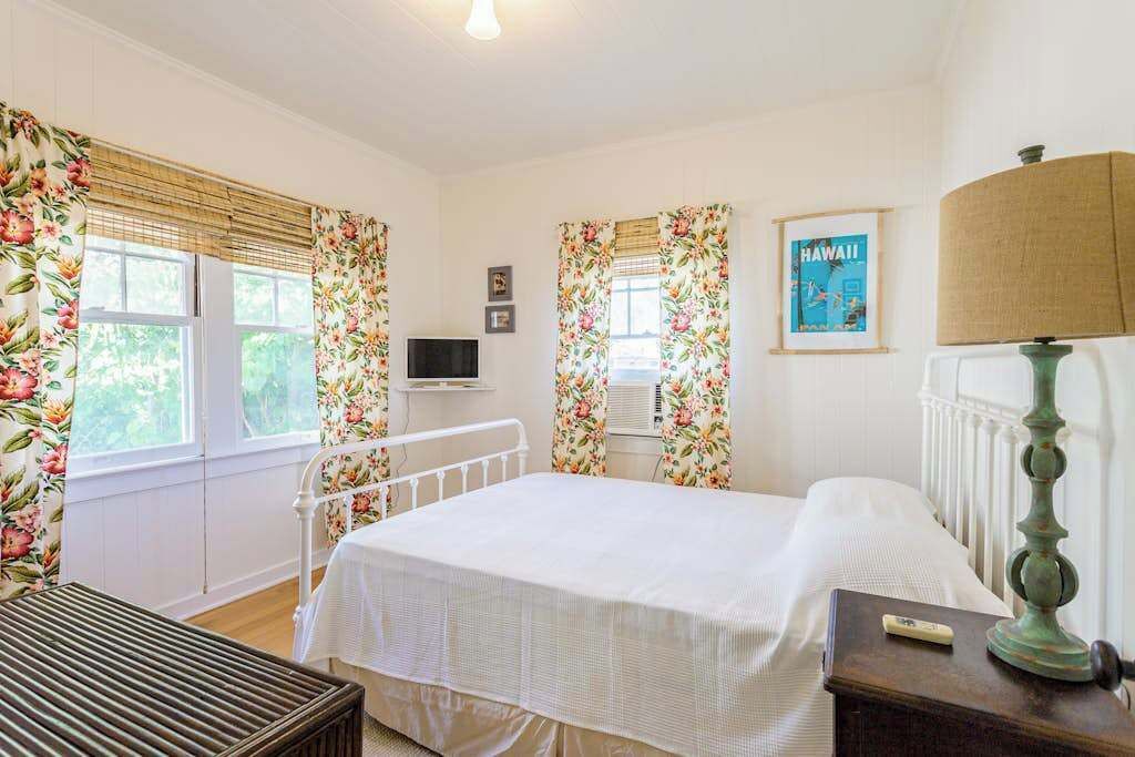 Photo of Bedroom in Diamond Head - Kapahulu - St. Louis