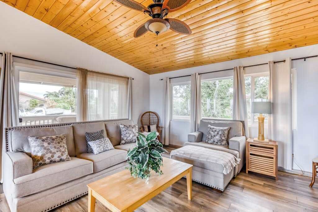 Photo of Livingroom in Waikoloa
