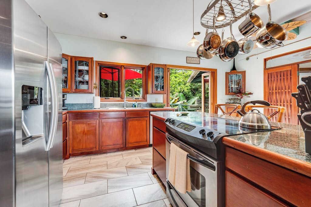 Photo of Kitchen in Honaunau-Napoopoo