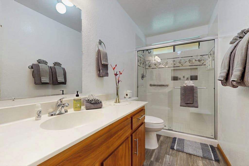 Photo of Bathroom in Volcano