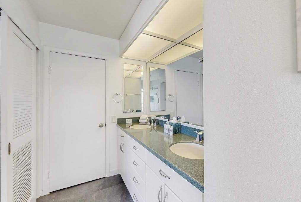 Photo of Bathroom in Hawaii Kai