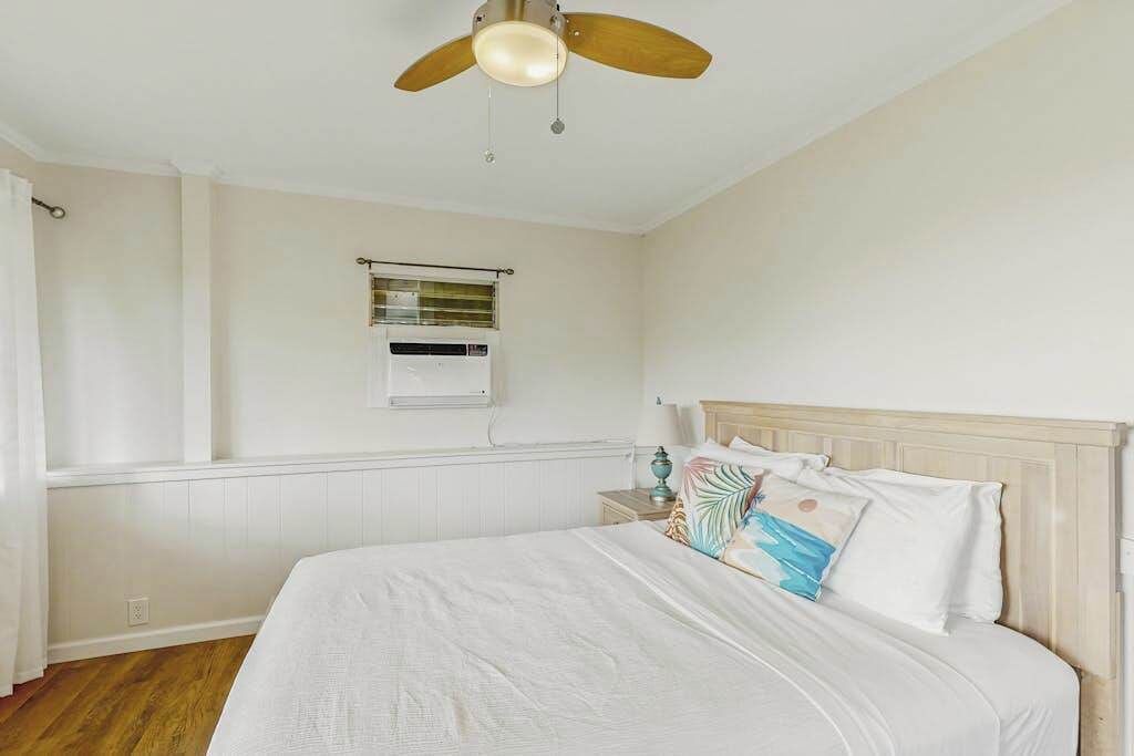 Photo of Bedroom in Hawaii Kai