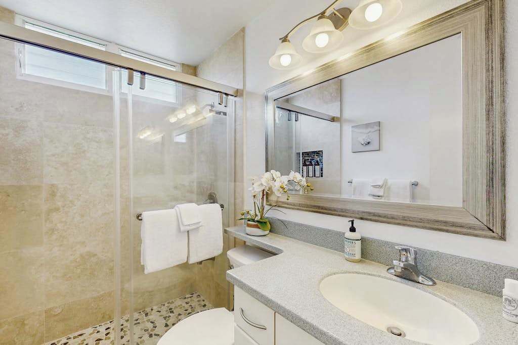 Photo of Bathroom in Hawaii Kai
