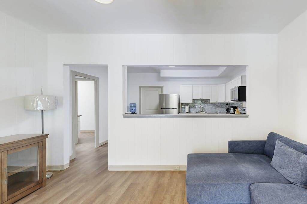 Photo of Livingroom in Kalihi Valley