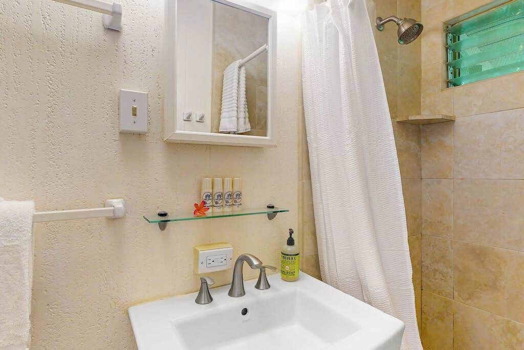 Photo of Bathroom in Wailua