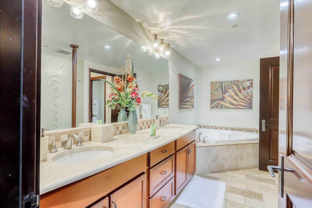 Photo of Bathroom in Wailua