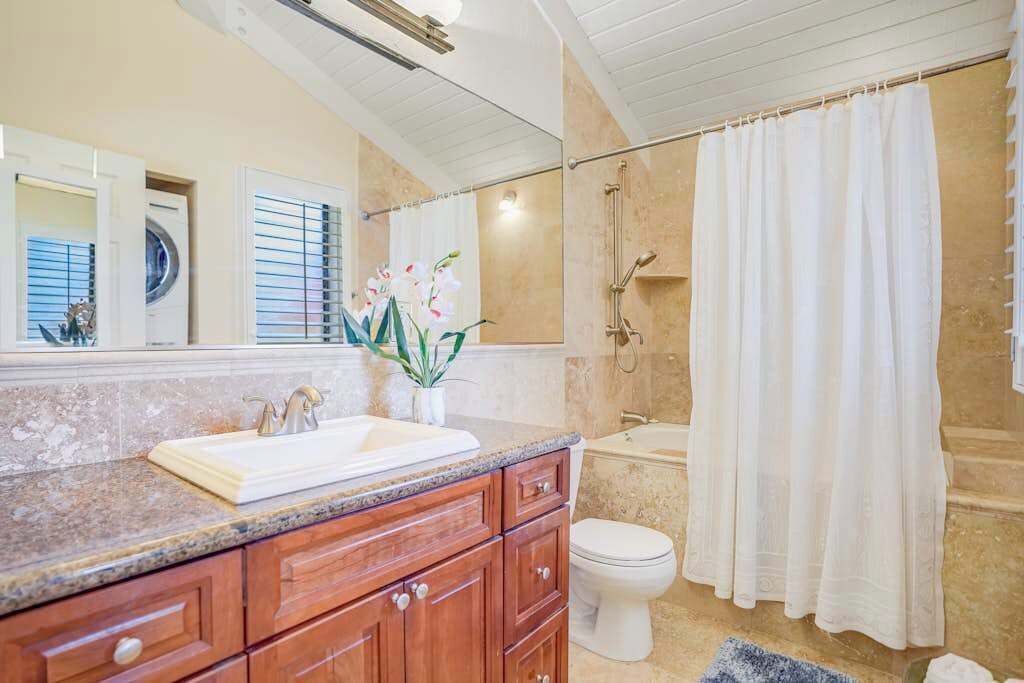 Photo of Bathroom in Princeville