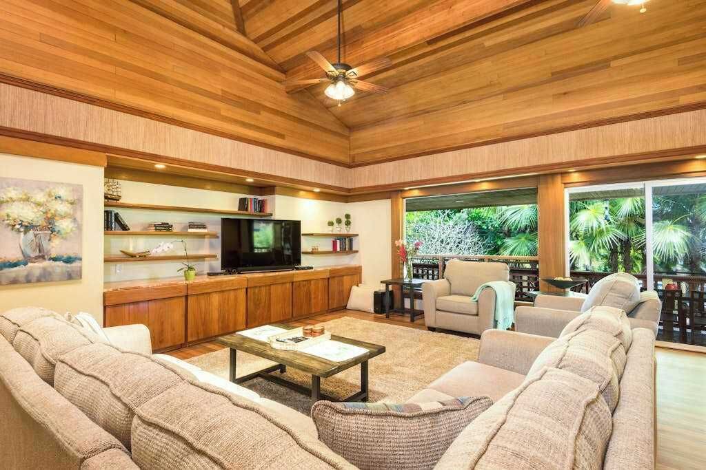 Photo of Livingroom in Kilauea