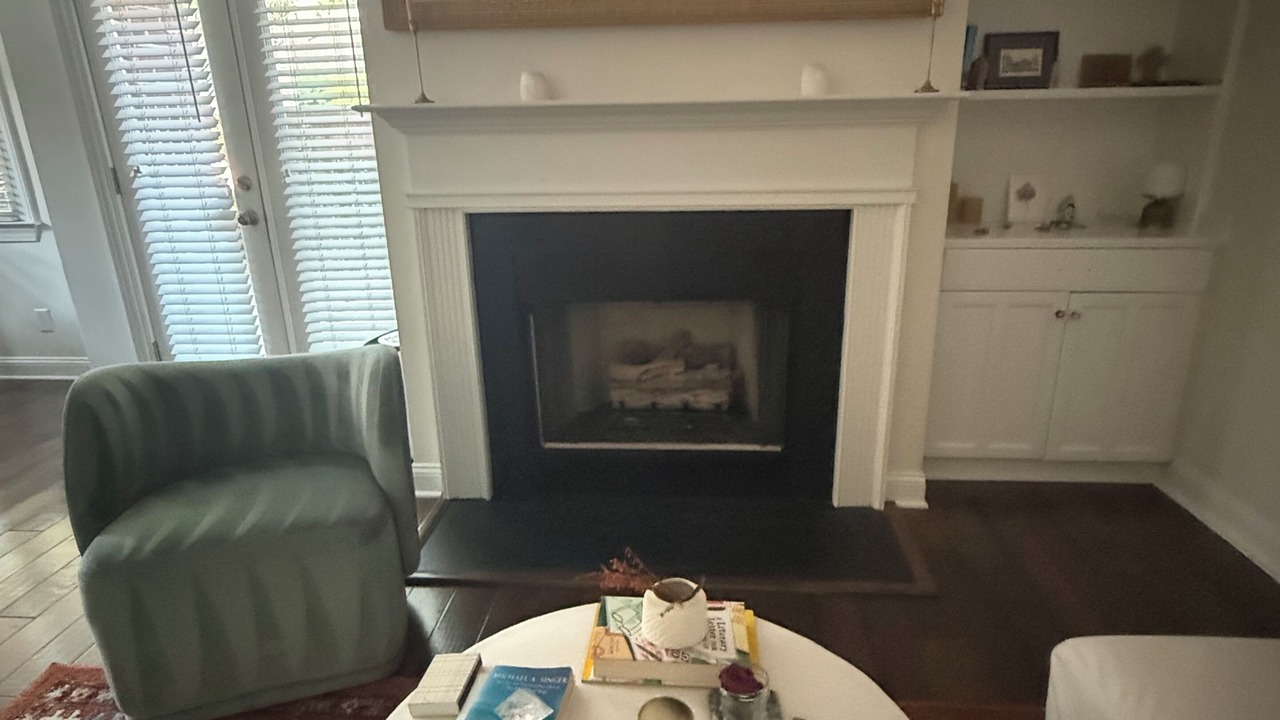Photo of Livingroom in Ashbrook - Clawson Village