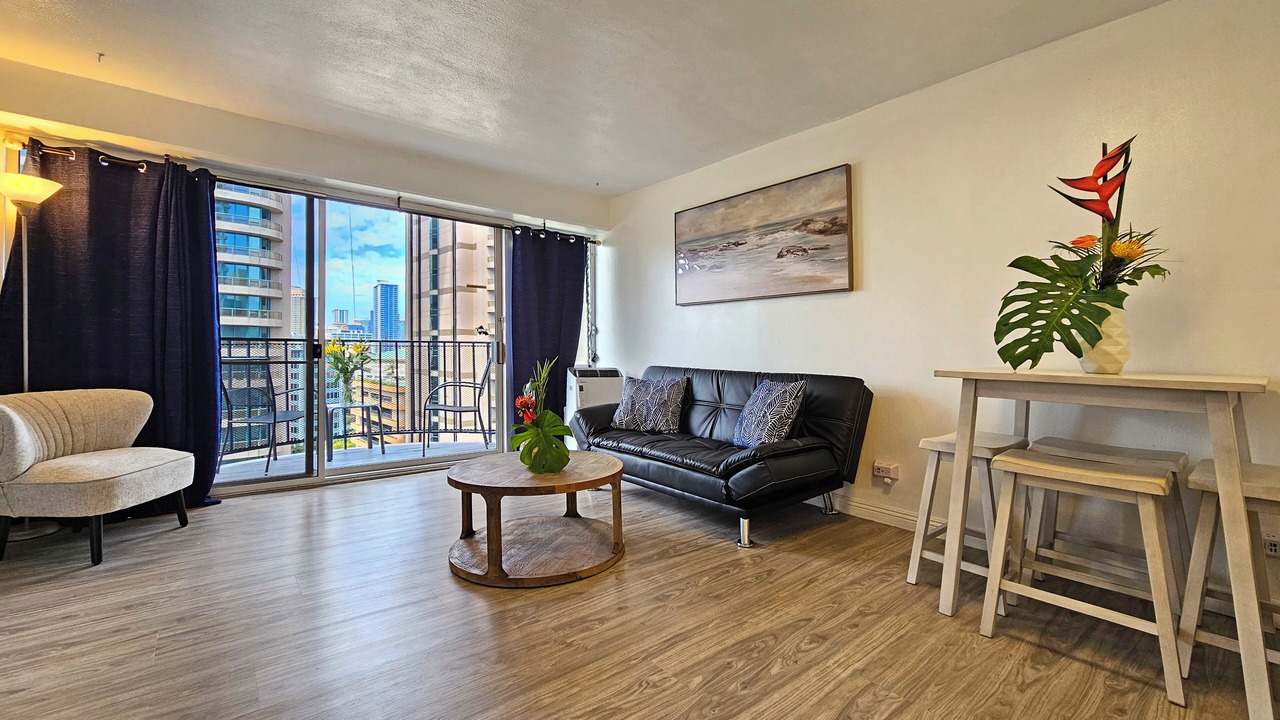 Photo of Livingroom in McCully - Moiliili