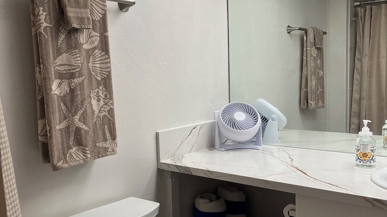 Photo of Bathroom in Hilo