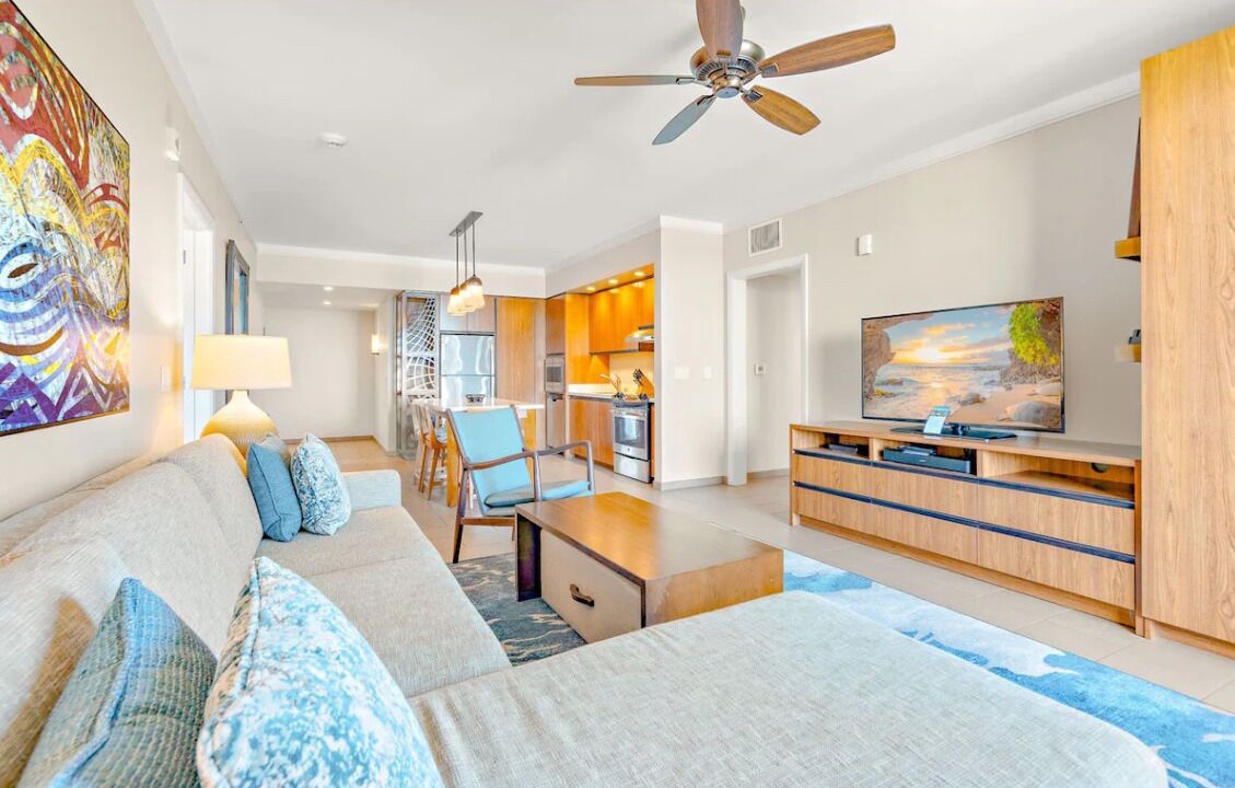 Photo of Livingroom in Historic Lahaina Front Street