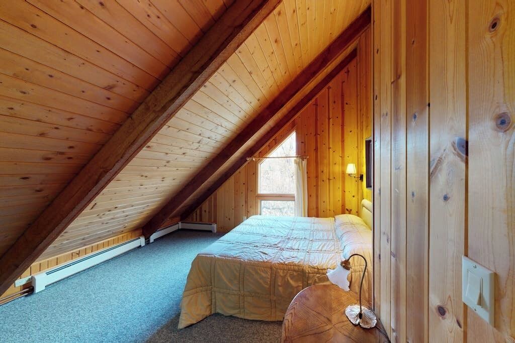 Photo of Bedroom in Basalt