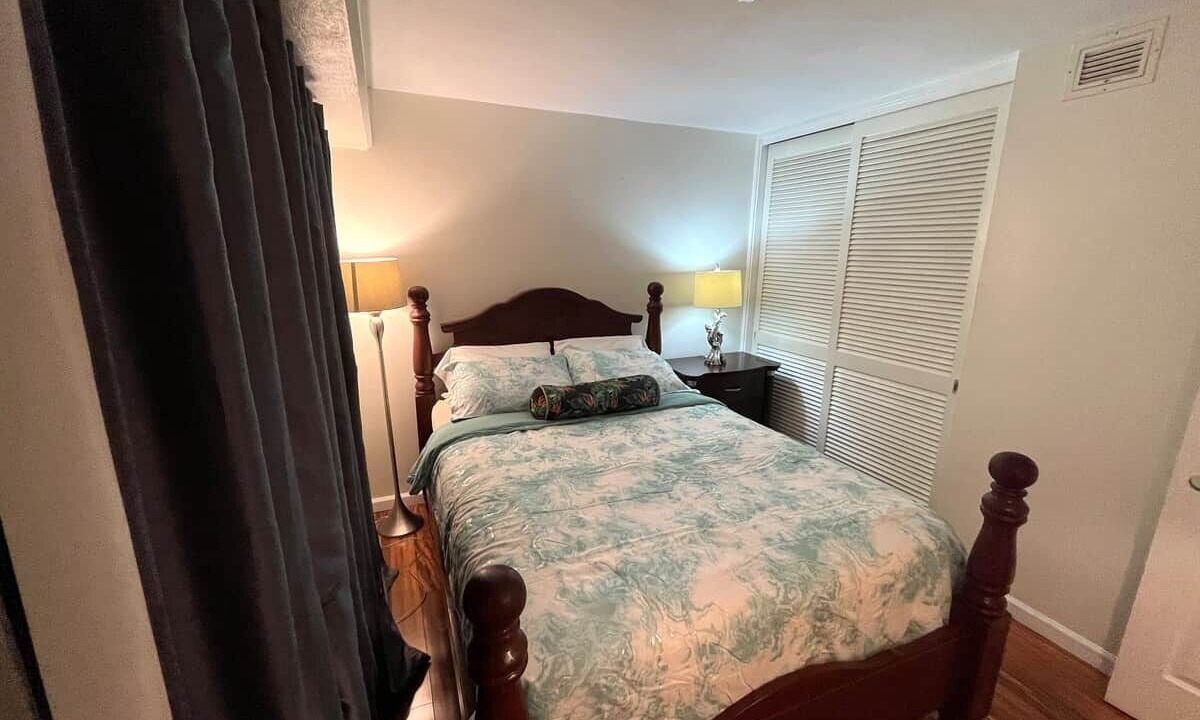Photo of Bedroom in McCully - Moiliili