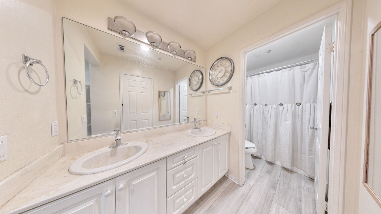 Photo of Bathroom in Anaheim Resort