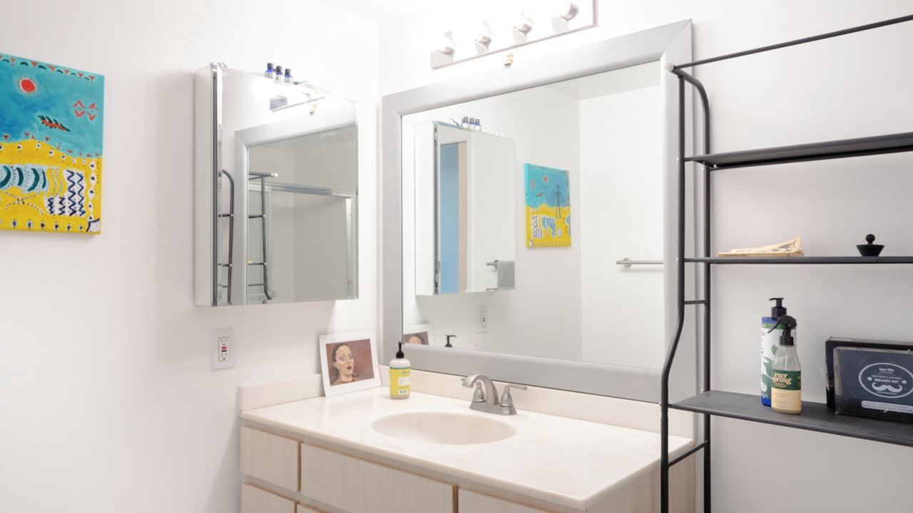 Photo of Bathroom in Tantalus