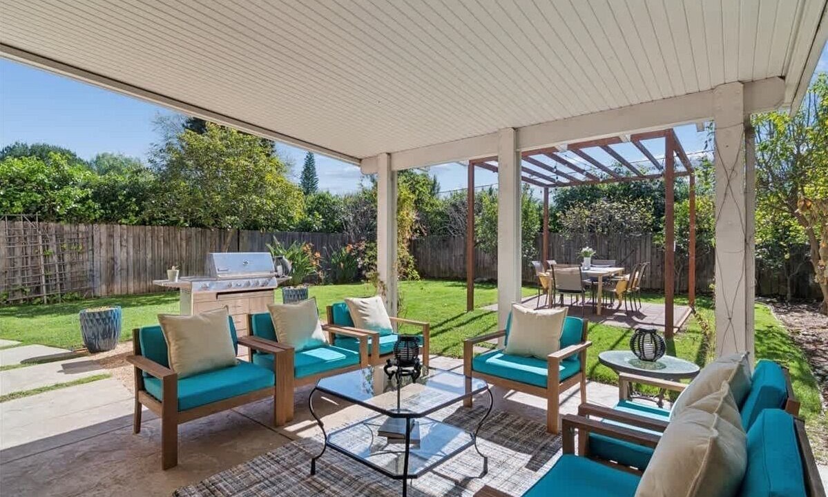 Photo of Outdoor in Valley Village