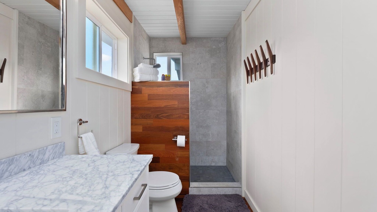 Photo of Bathroom in Mokuleia