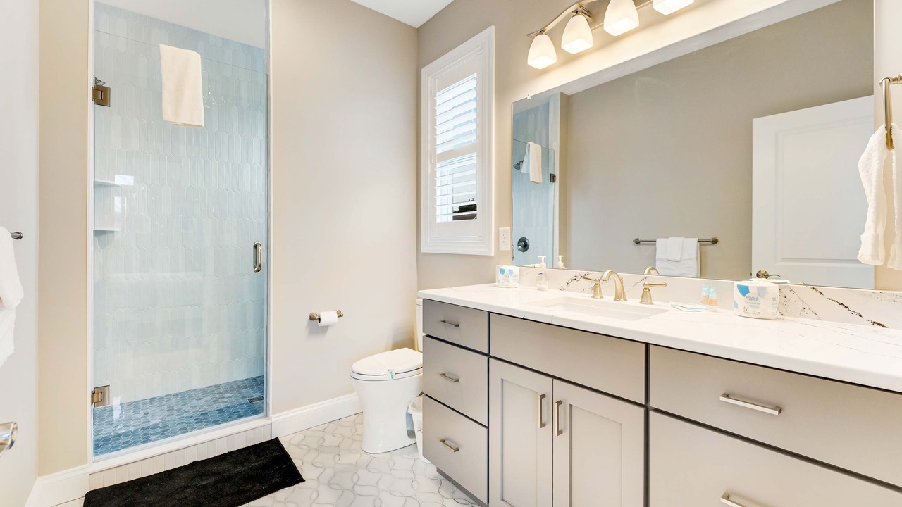 Photo of Bathroom in Country Club Estates
