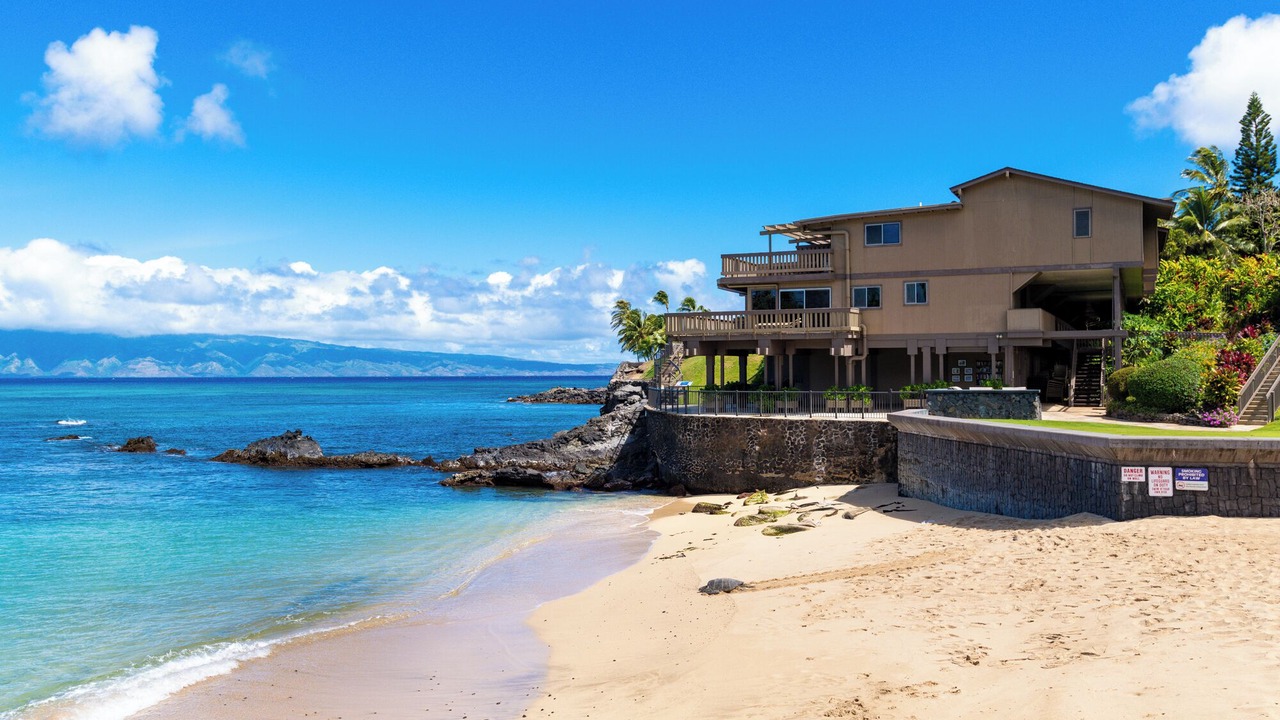 Photo of Others in Kahana