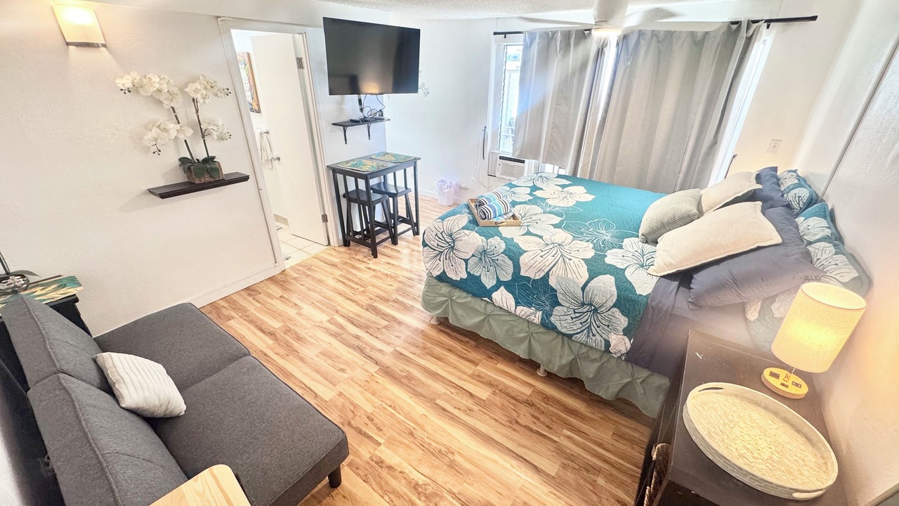 Photo of Bedroom in Waikiki