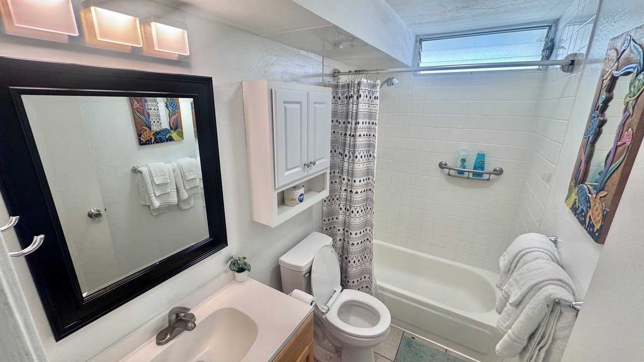 Photo of Bathroom in Waikiki