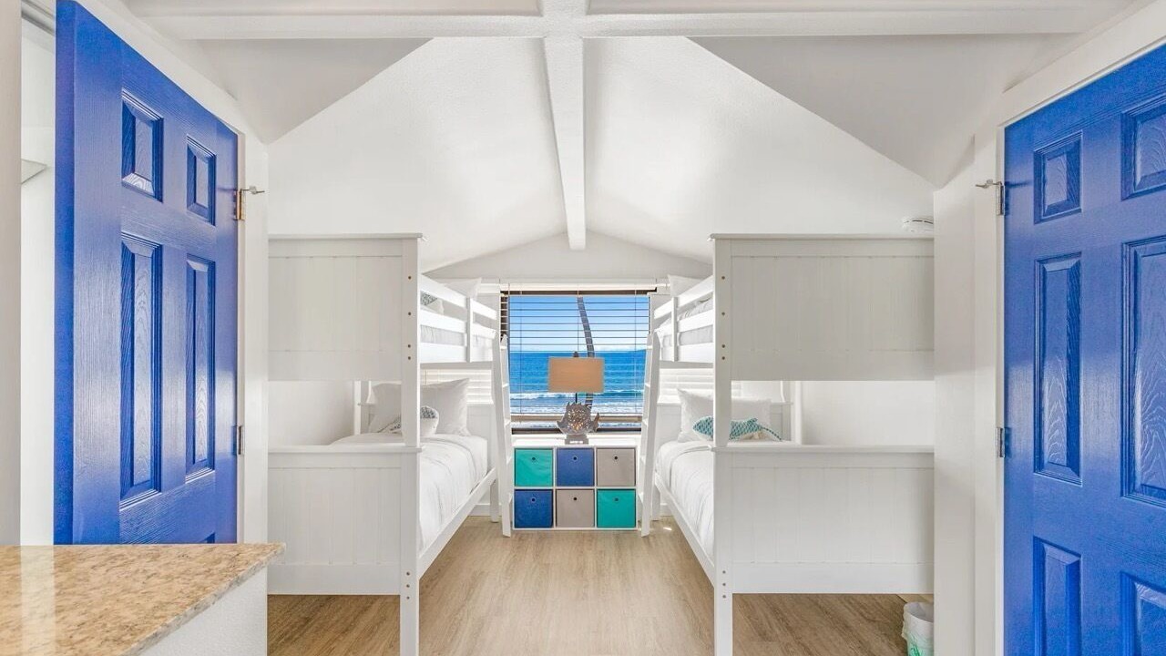 Photo of Bedroom in Historic Lahaina Front Street