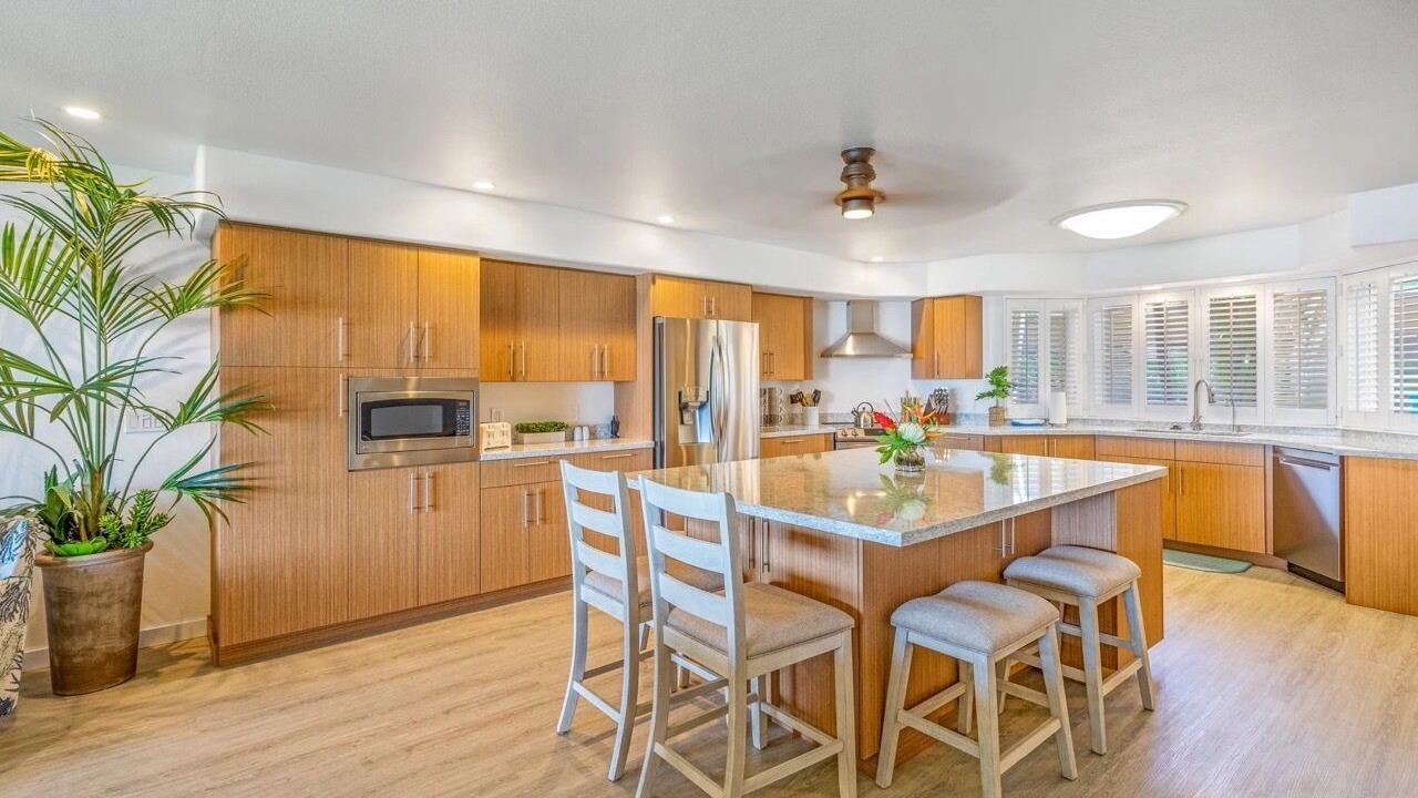 Photo of Kitchen in Historic Lahaina Front Street