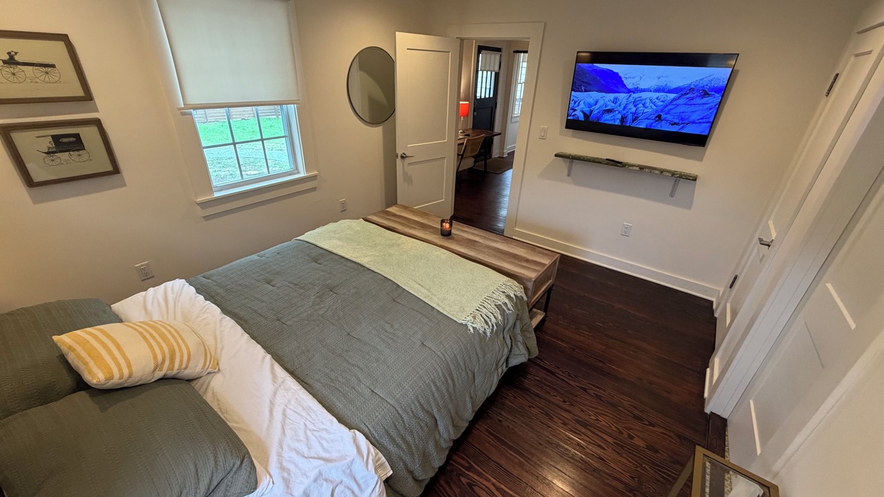 Photo of Bedroom in Rossville