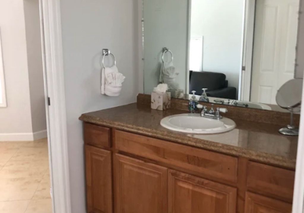 Photo of Bathroom in Sugarloaf Key