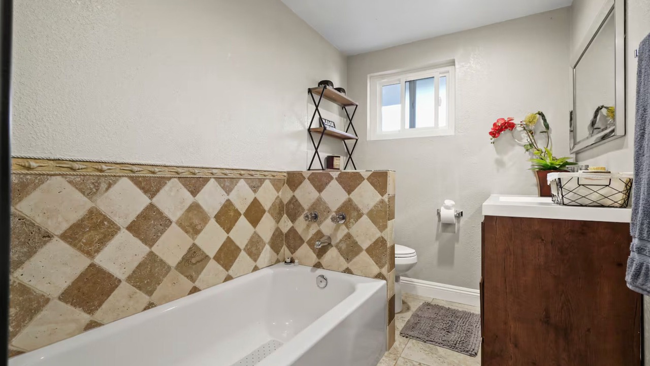 Photo of Bathroom in Santa Clarita