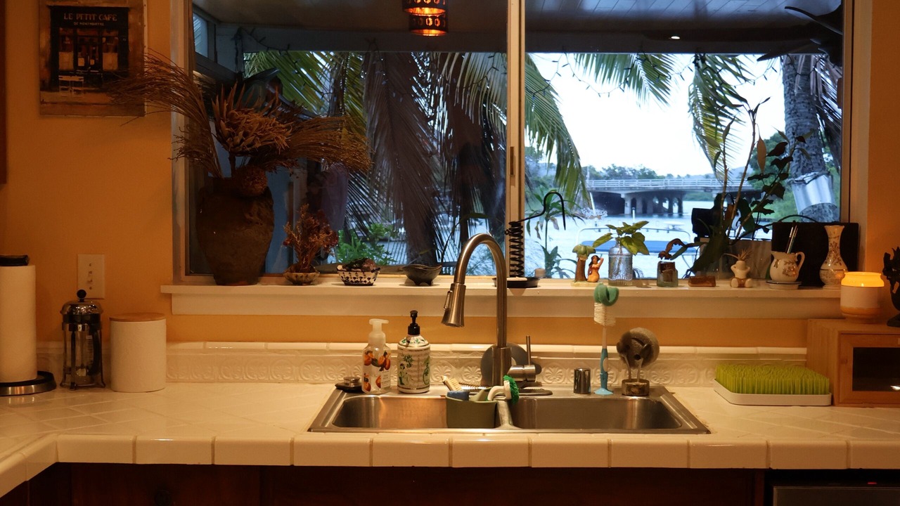 Photo of Kitchen in Portlock