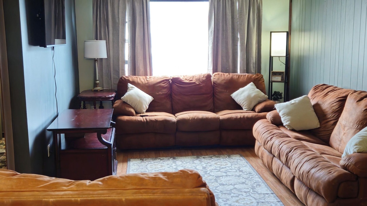 Photo of Livingroom in Fairview-Ferndale