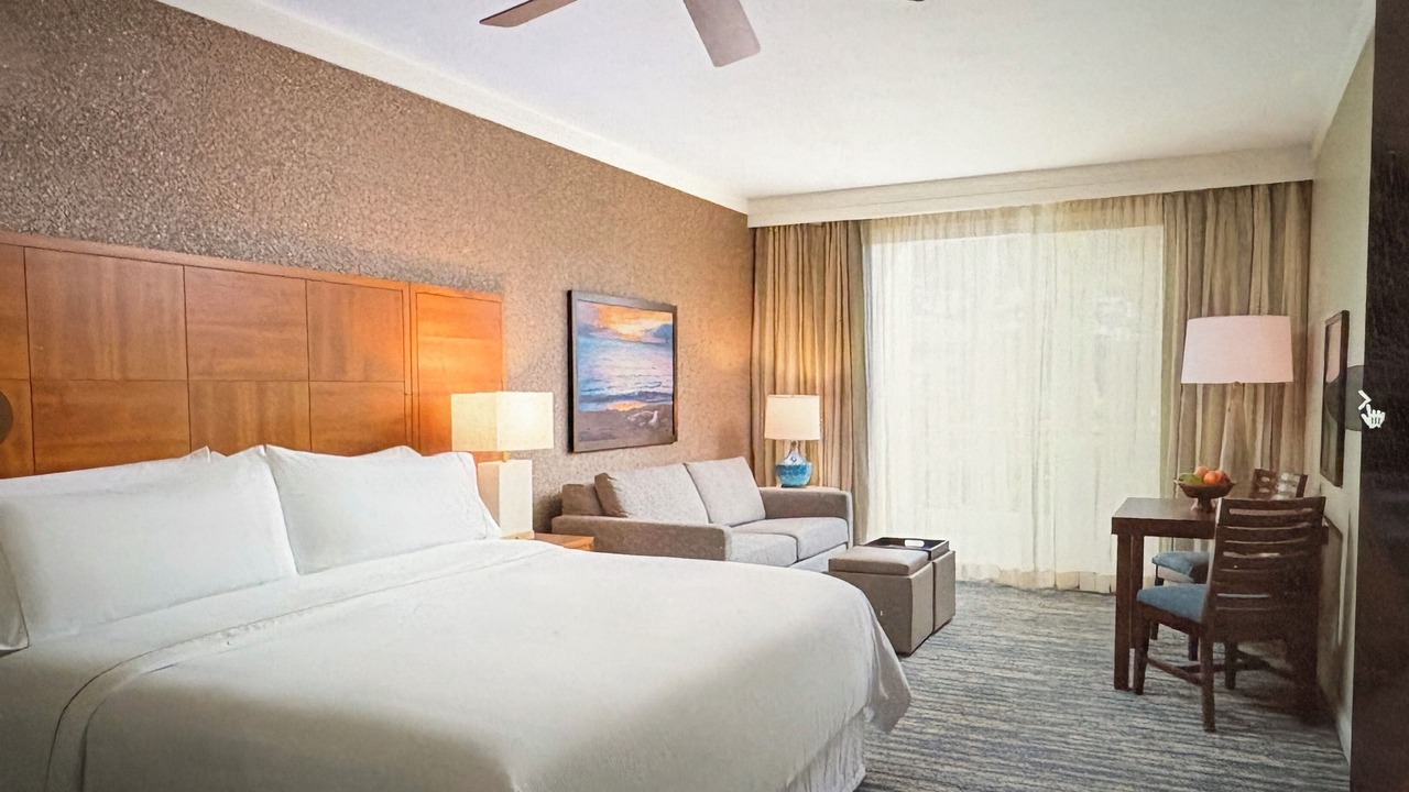 Photo of Bedroom in Historic Lahaina Front Street