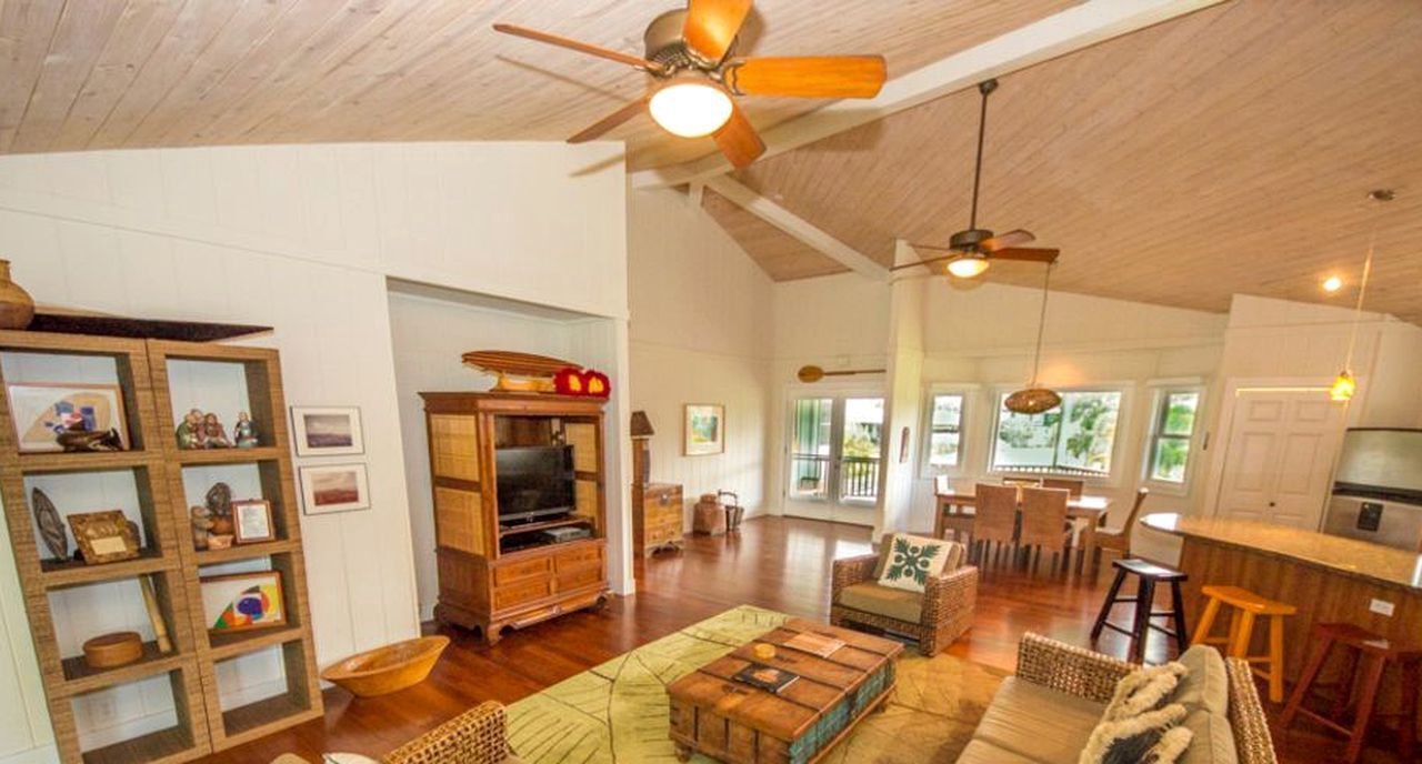 Photo of Livingroom in Hanalei