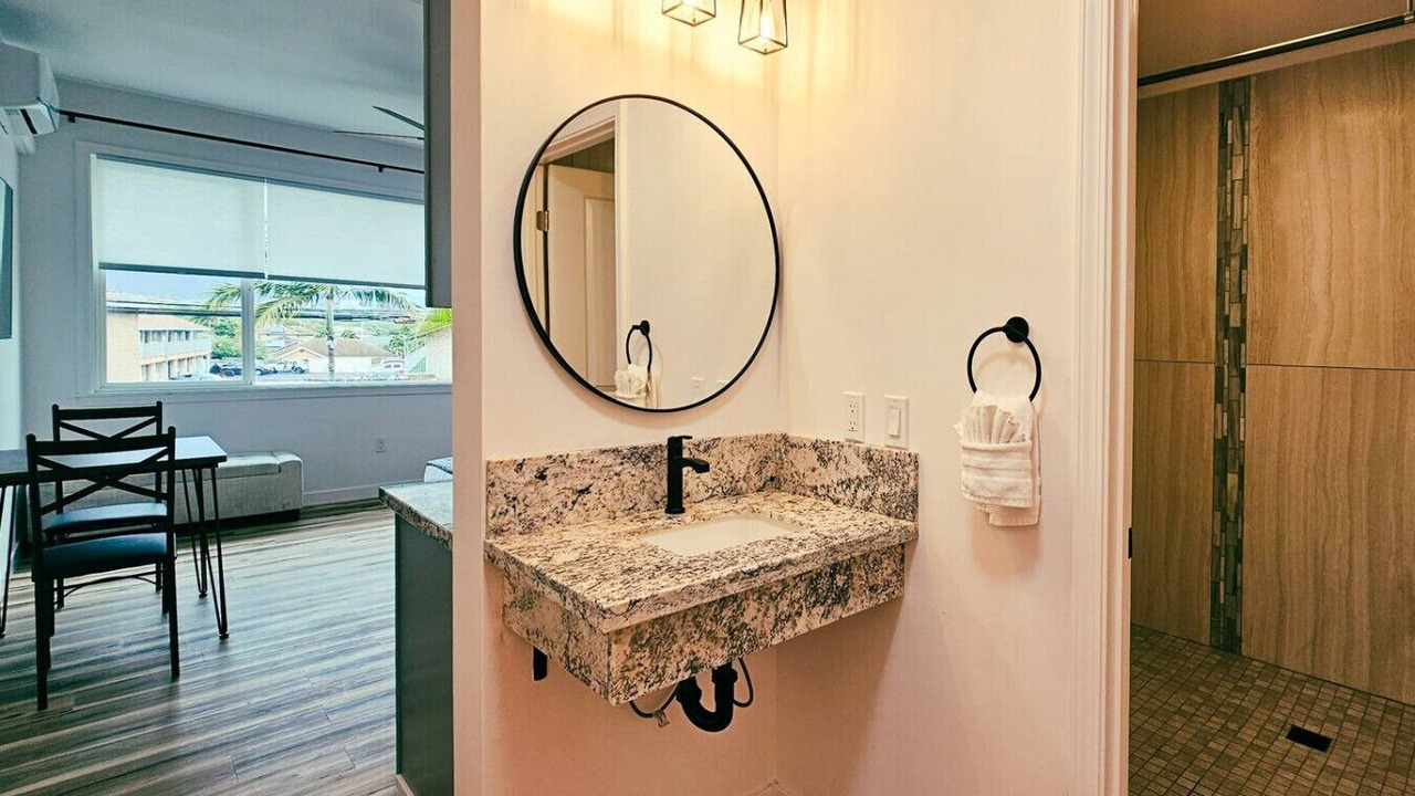 Photo of Bathroom in Wailuku