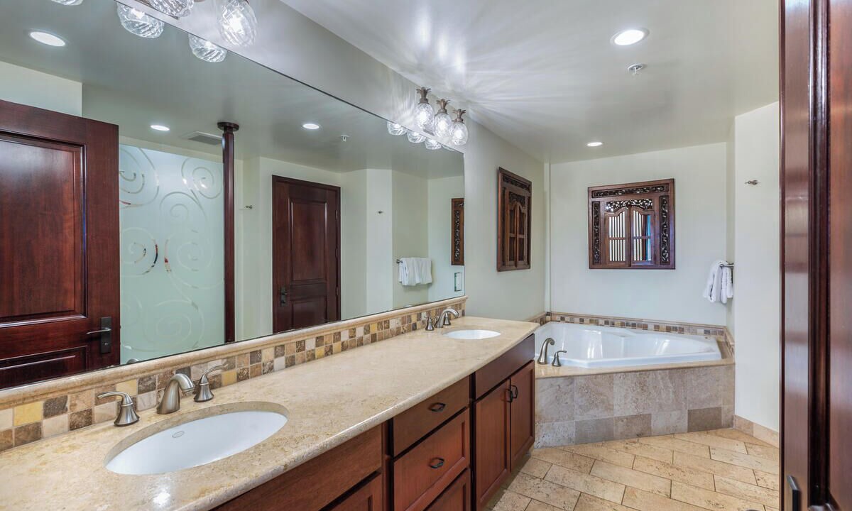 Photo of Bathroom in Wailua