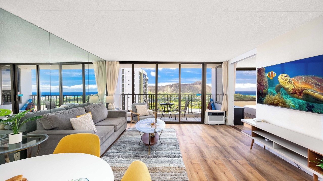 Photo of Livingroom in Waikiki