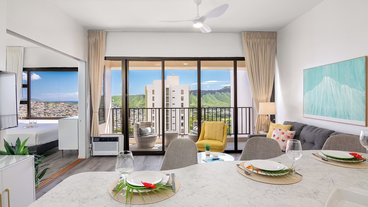 Photo of Livingroom in Waikiki