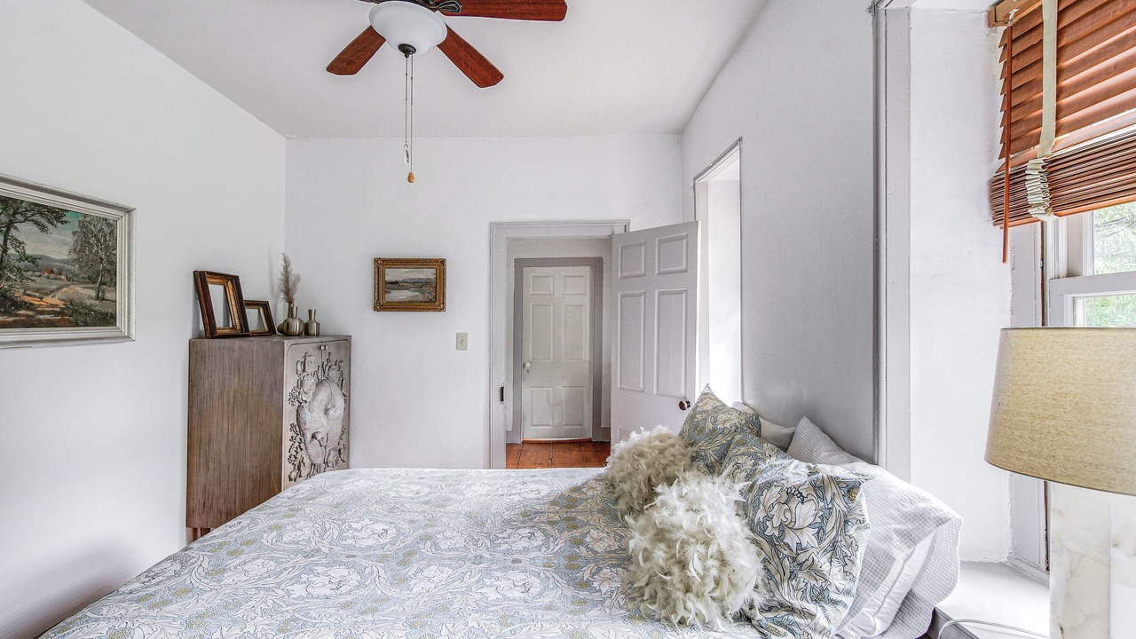 Photo of Bedroom in Kintnersville
