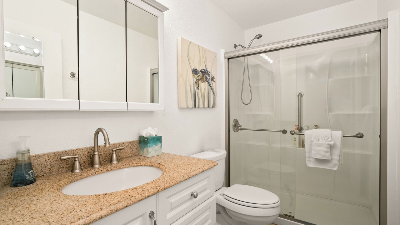Photo of Bathroom in Kaiulani