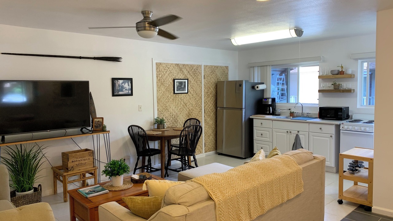 Photo of Livingroom in Kuliouou - Kalani Iki