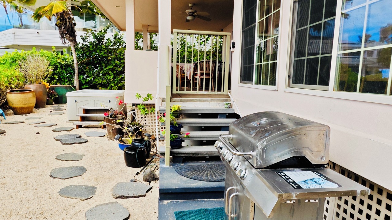 Photo of Patio Balcony in Historic Kailua Village