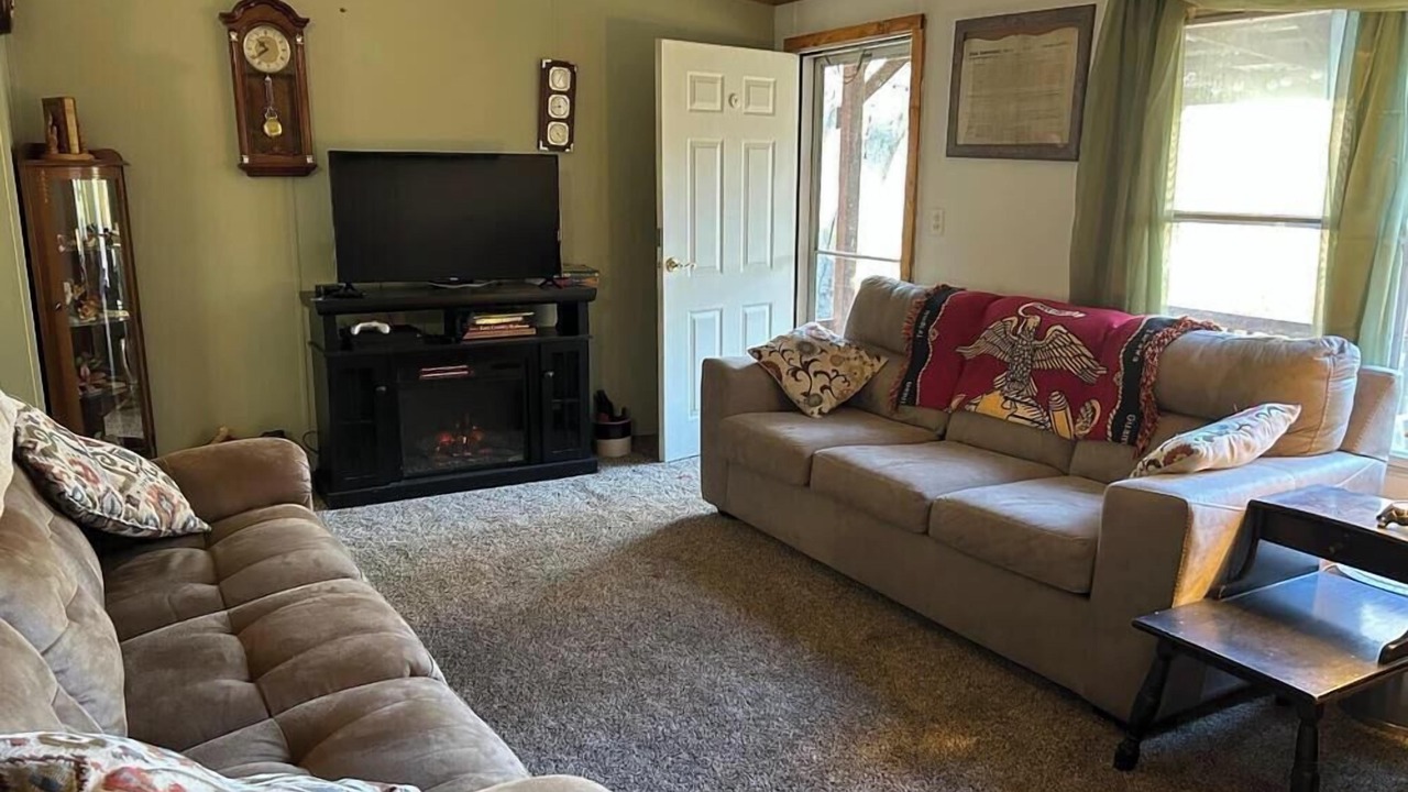 Photo of Livingroom in Brockton