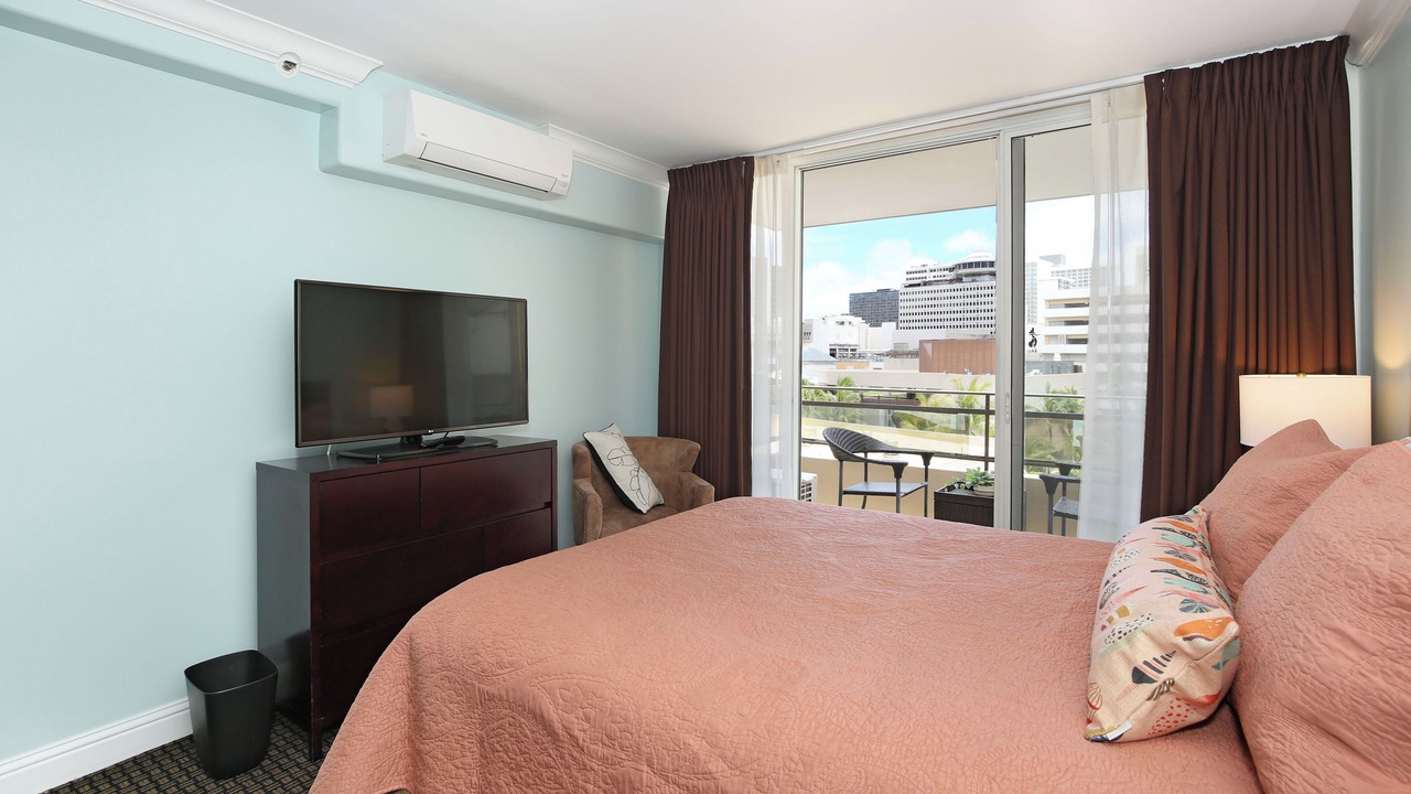 Photo of Bedroom in Waikiki