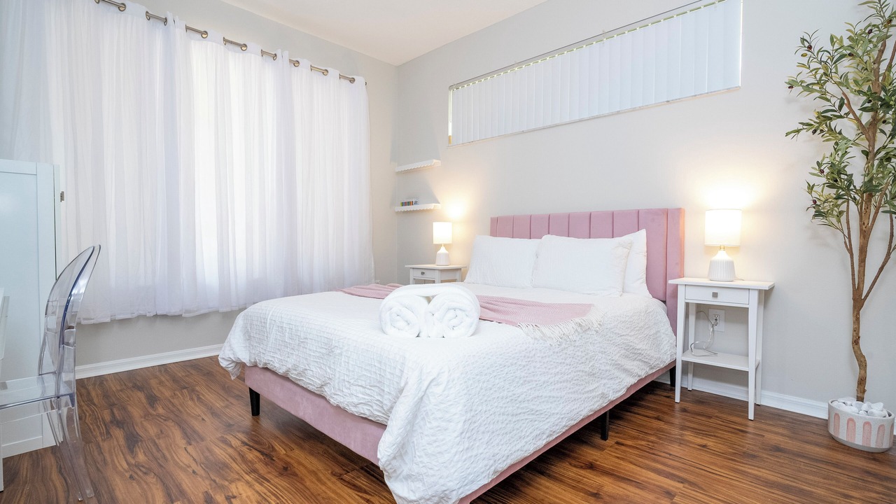 Photo of Bedroom in Sunset Lakes
