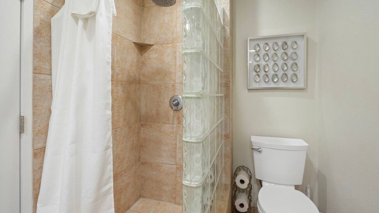 Photo of Bathroom in Wailua