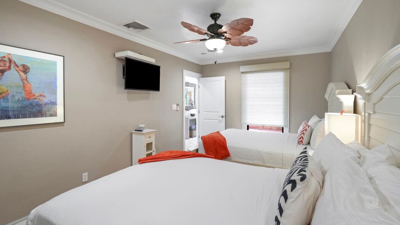 Photo of Bedroom in Wailua