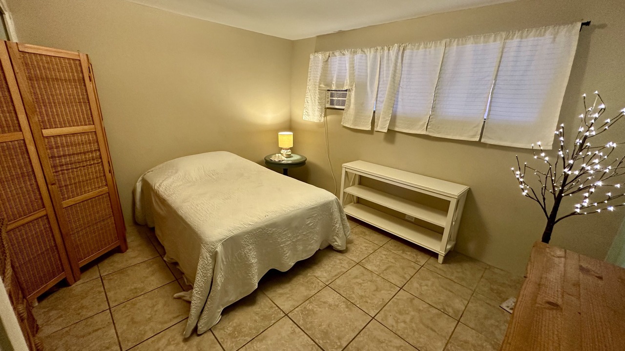 Photo of Bedroom in Hawaii Kai